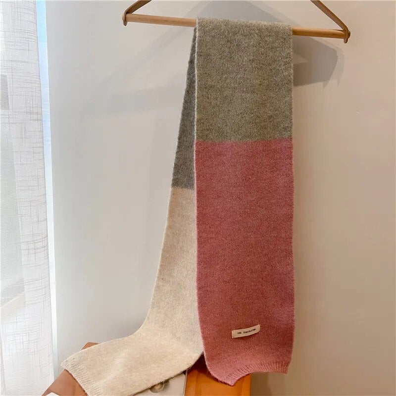 Chic Saint-Lazare Scarf | La Parisienne