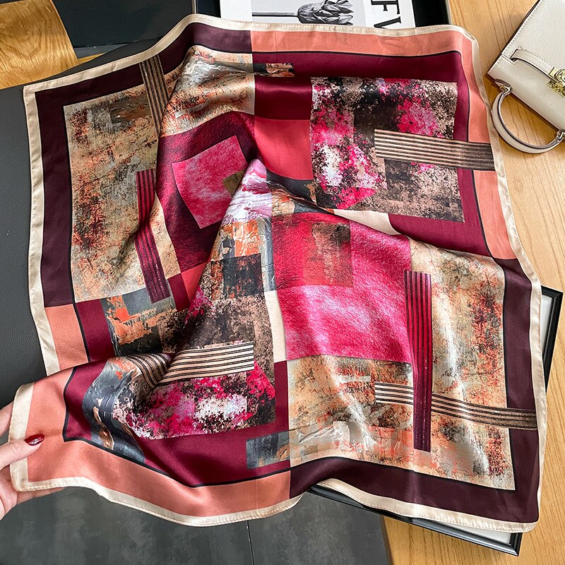 Carré 100% Soie Rose Moderne Femme | La Parisienne