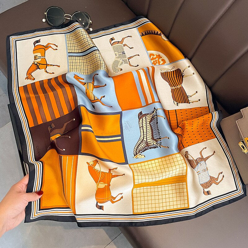 100% silk square with equestrian pattern for women | La Parisienne