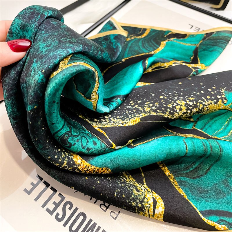 100% Silk Square Original and Unique Woman | La Parisienne