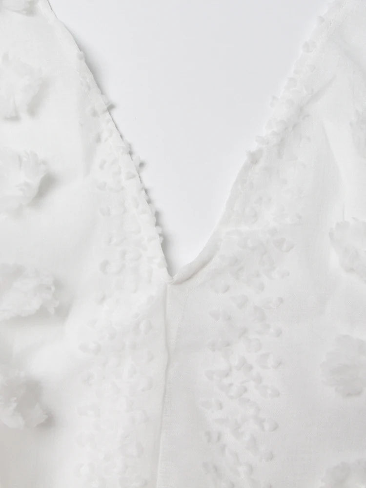 Elegant long dress with embroidery | La Parisienne