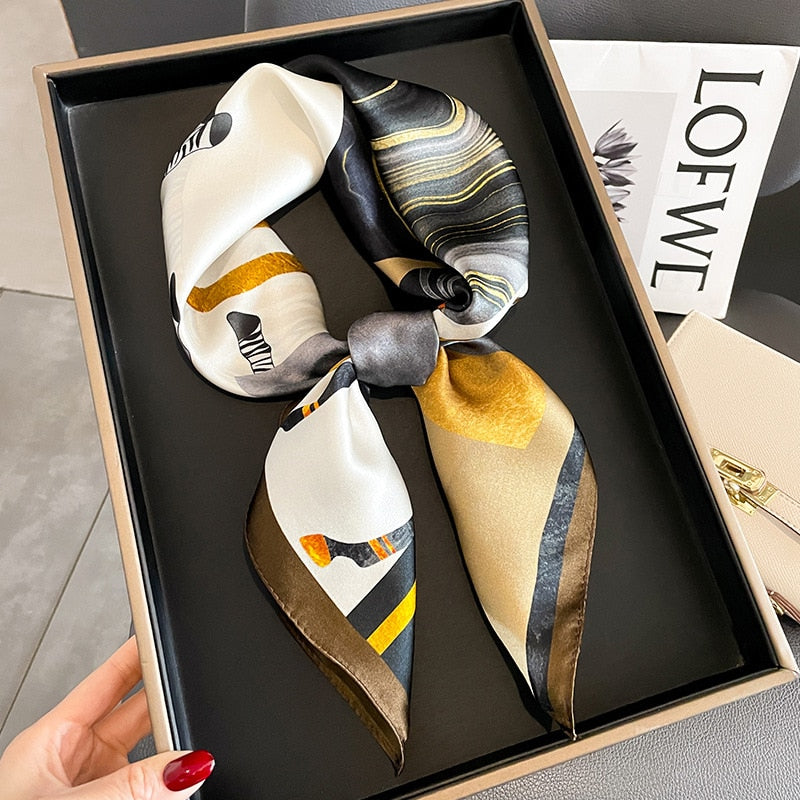 Women's 100% Refined Silk Square | La Parisienne