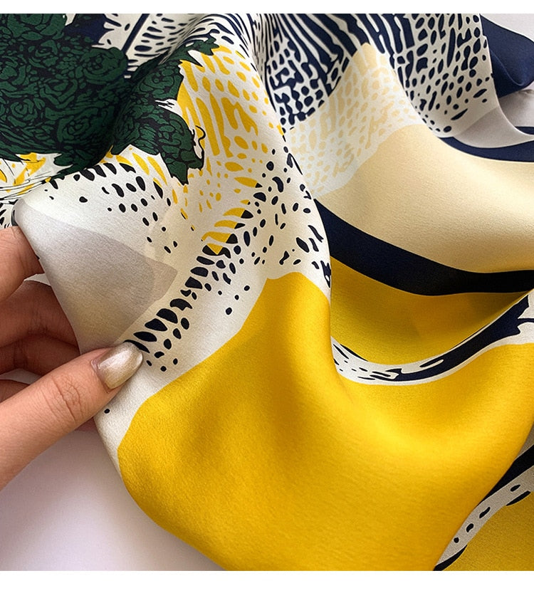 100% Silk Square Pattern Horses Women | La Parisienne