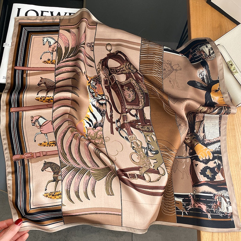 100% Silk Tiger Pattern Square Woman | La Parisienne