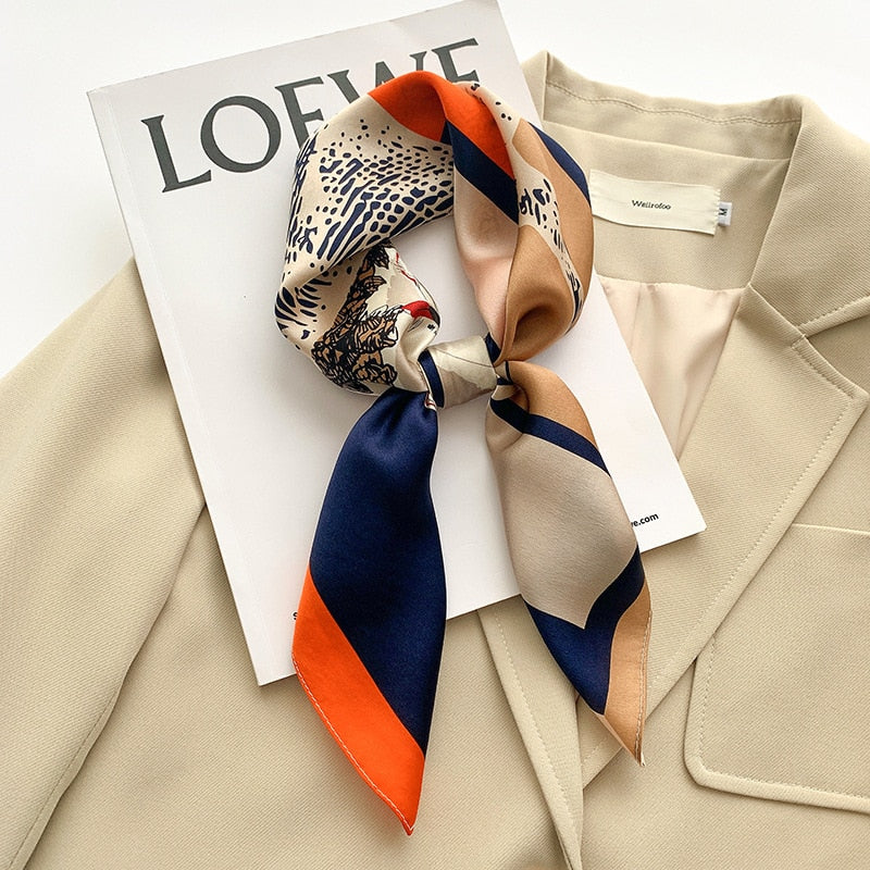 100% Silk Square Pattern Horses Women | La Parisienne