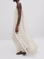 Elegant long dress with embroidery | La Parisienne