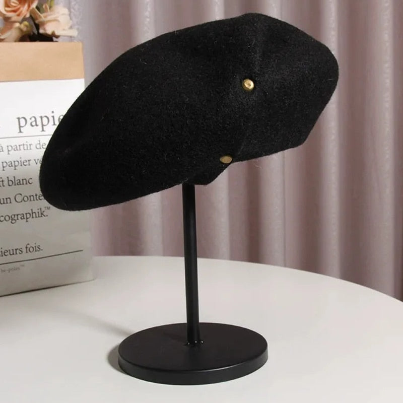 Artist Beret Woman | La Parisienne