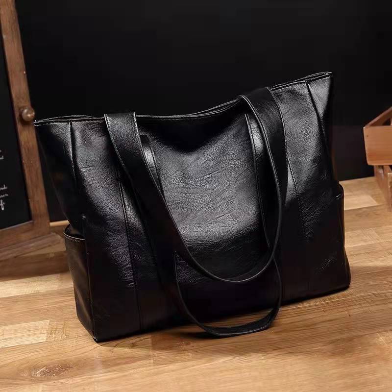 Woman Refined Handbag | La Parisienne