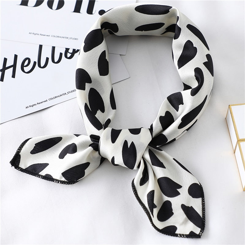 Chic and Original Scarf Women Square | La Parisienne