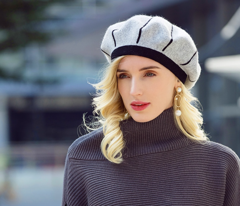 Berets La Parisienne : The emblematic accessory for chic, timeless style
