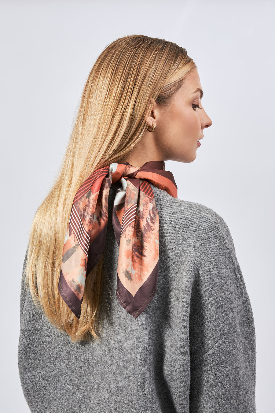 Chic 100% Silk Square for Women | La Parisienne