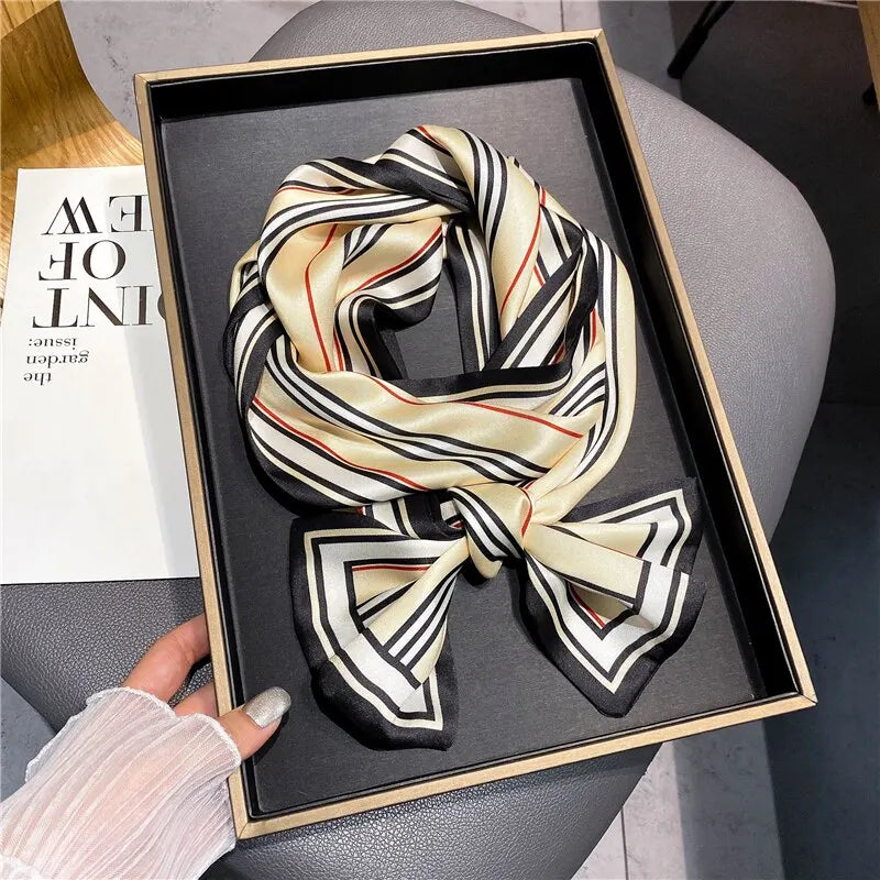 Women's Chic Scarf | La Parisienne