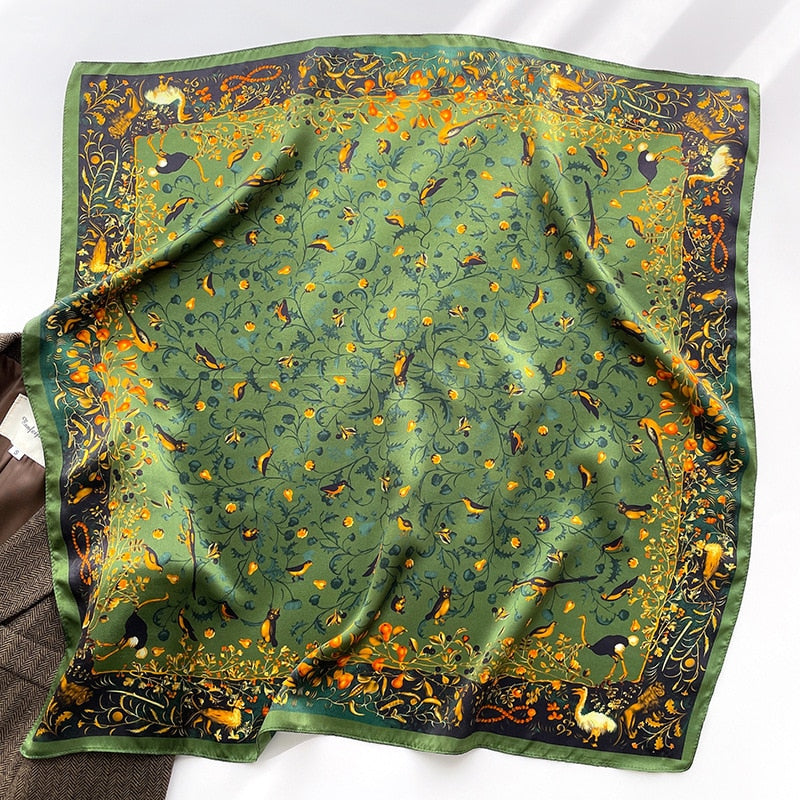 Women's 100% Green Silk Square | La Parisienne