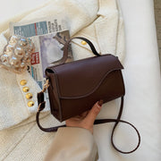 Distinguished Handbag | La Parisienne